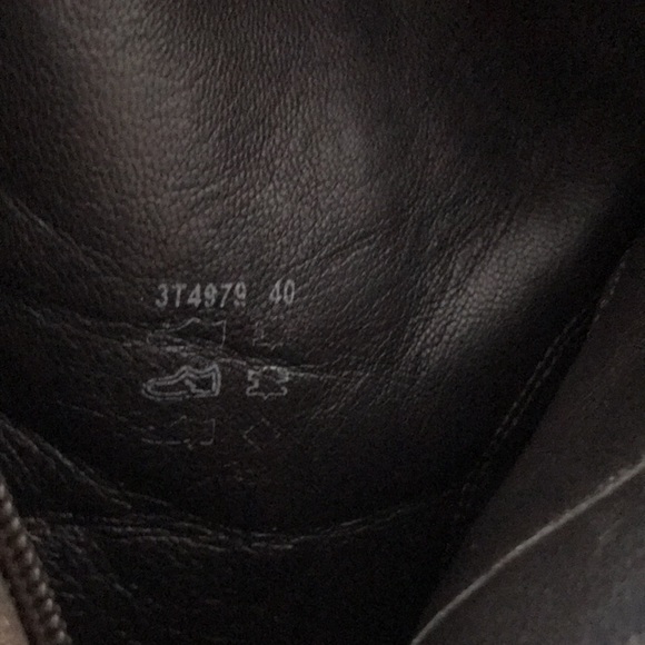 Prada brown suede boots - Picture 5 of 7